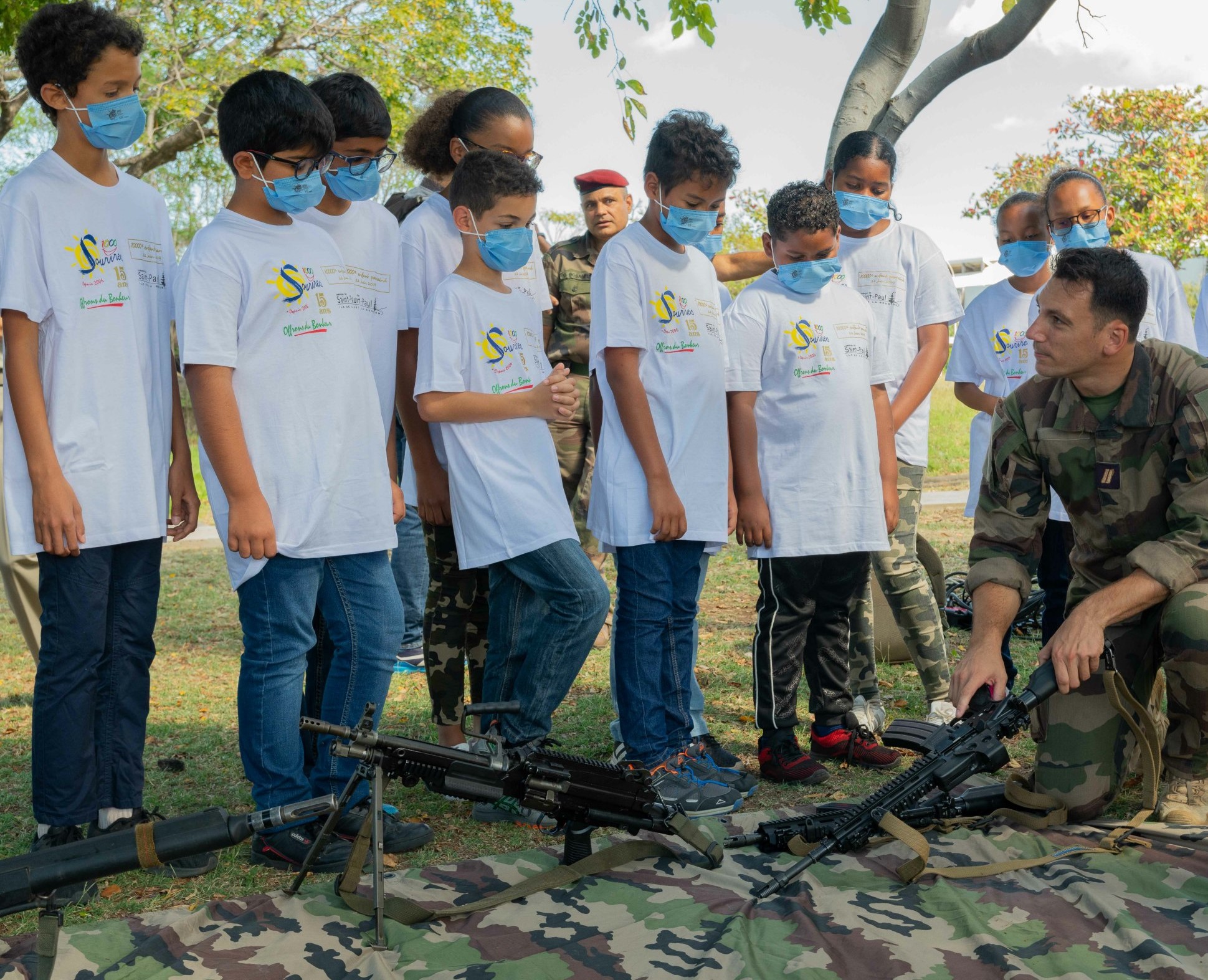 Photos - Première expérience militaire pour les marmailles de 1000 Sourires