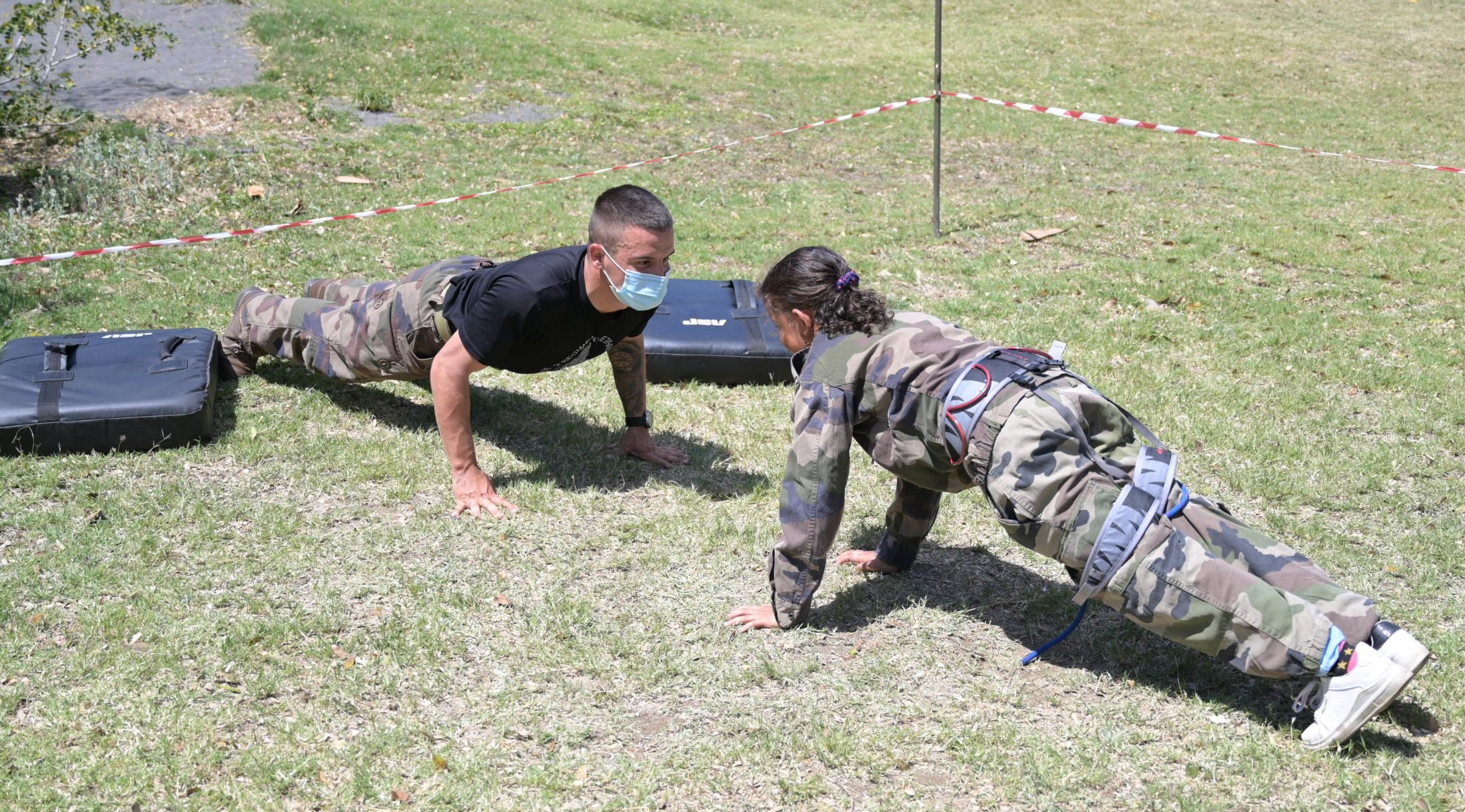 Photos - Première expérience militaire pour les marmailles de 1000 Sourires