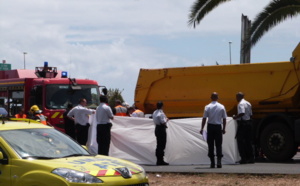 St-Denis: Le scootériste coincé sous un camion est décédé