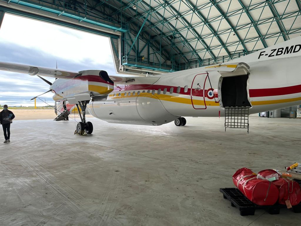 Le Dash-8 s'envole pour La Réunion