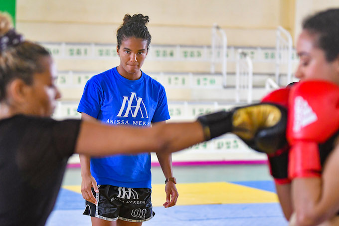 Retour en images : La championne de boxe Anissa Meksen délivre ses précieux conseils