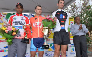 Tour cycliste : Victoire de Hoareau, le maillot jaune pour Manzin 