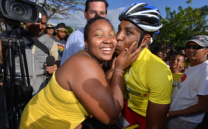 Lorenzo Manzin remporte le Tour de l'île cycliste