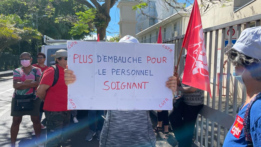 Vaccination des soignants : La colère des syndicats