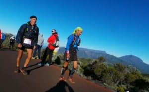 Le Grand Raid en images: Les coureurs au volcan