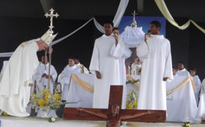 Relique du pape Jean-Paul II : Plus de 3.000 fidèles réunis à Bras-Panon