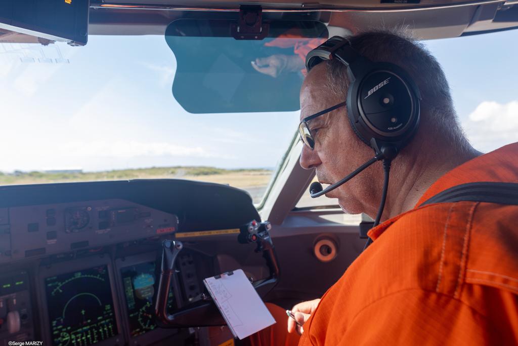 Photos - Les pompiers de La Réunion formés aux largages du Dash 8