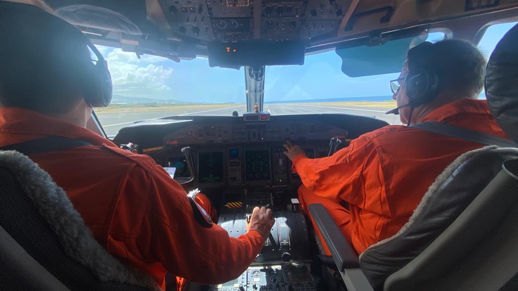Photos - Les pompiers de La Réunion formés aux largages du Dash 8