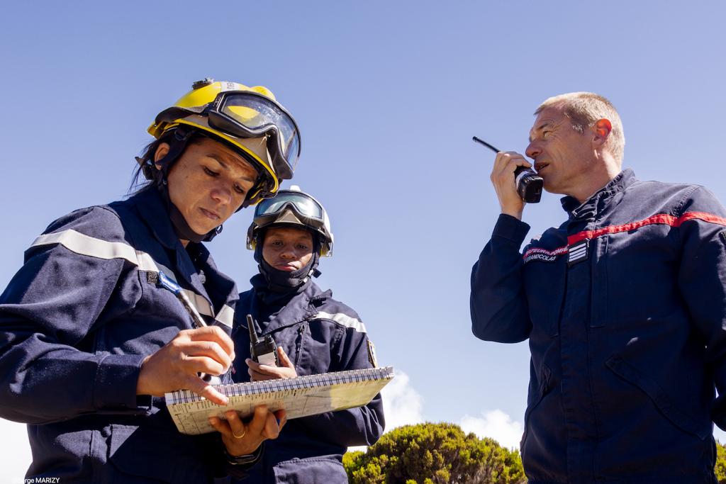 Photos - Les pompiers de La Réunion formés aux largages du Dash 8
