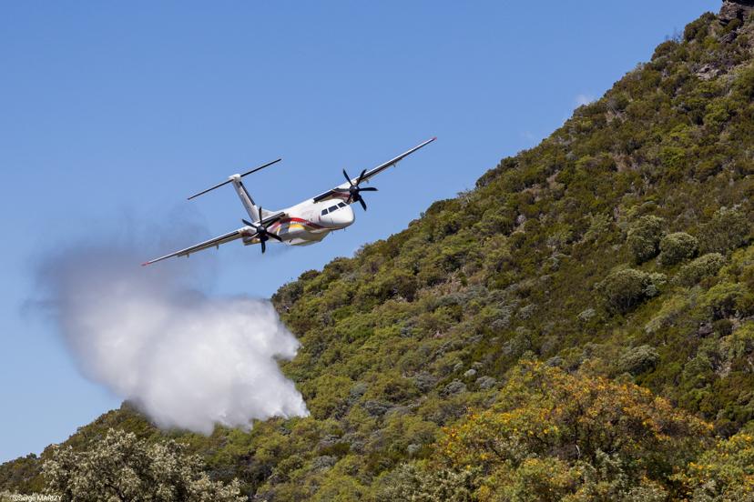 Photos - Les pompiers de La Réunion formés aux largages du Dash 8