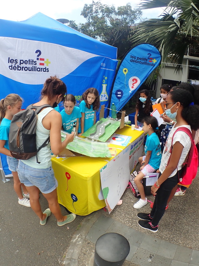 Fête de la science à Kélonia : Un village