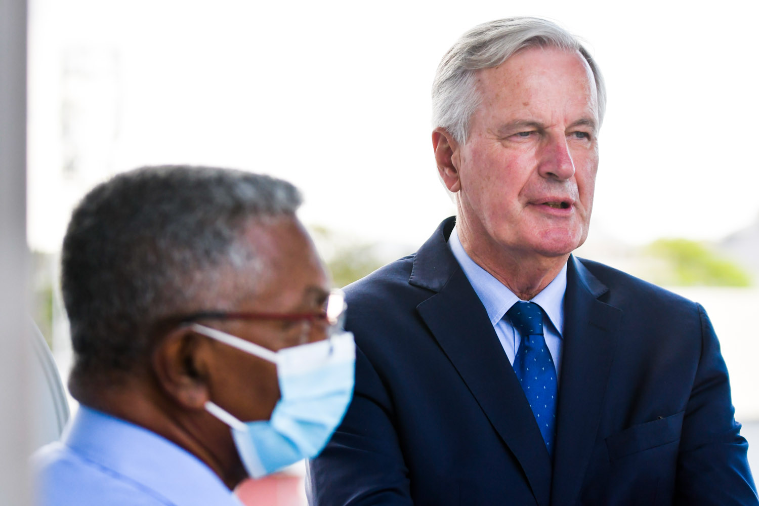 Ses soutiens prédisent à Michel Barnier le même destin que Jacques Chirac