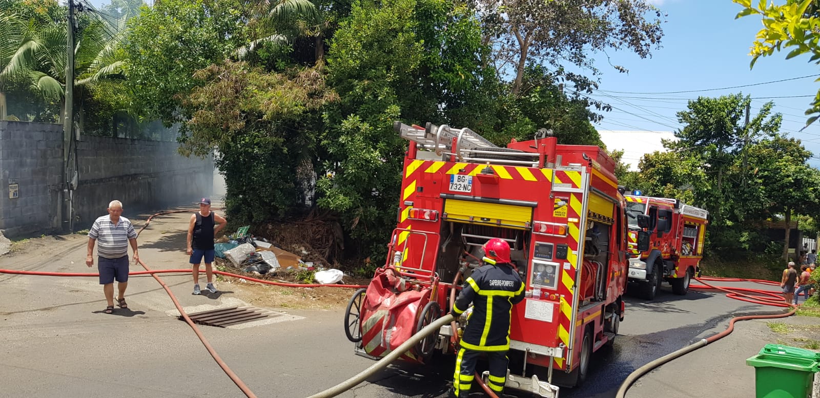 Une case ravagée par les flammes à Rivière Saint-Louis