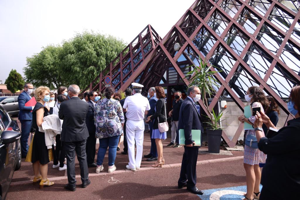 Photos - Visite de Frédérique Vidal à la rencontre des chercheurs de l'Observatoire volcanologique et de la Maison du Volcan