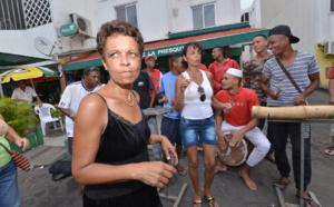 Champagne et maloya... La joie de la famille et des proches de Francis Collomp en images