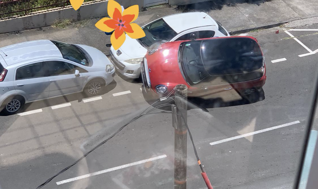 Accident à peine croyable à Saint-Denis