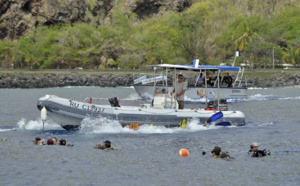 Chaîne humaine sous-marine : Retour en images sur un record mondial
