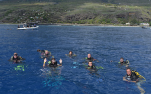 Chaîne humaine sous-marine : Retour en images sur un record mondial
