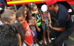 Un jeu de sept familles pour sensibiliser les marmailles au risque incendie
