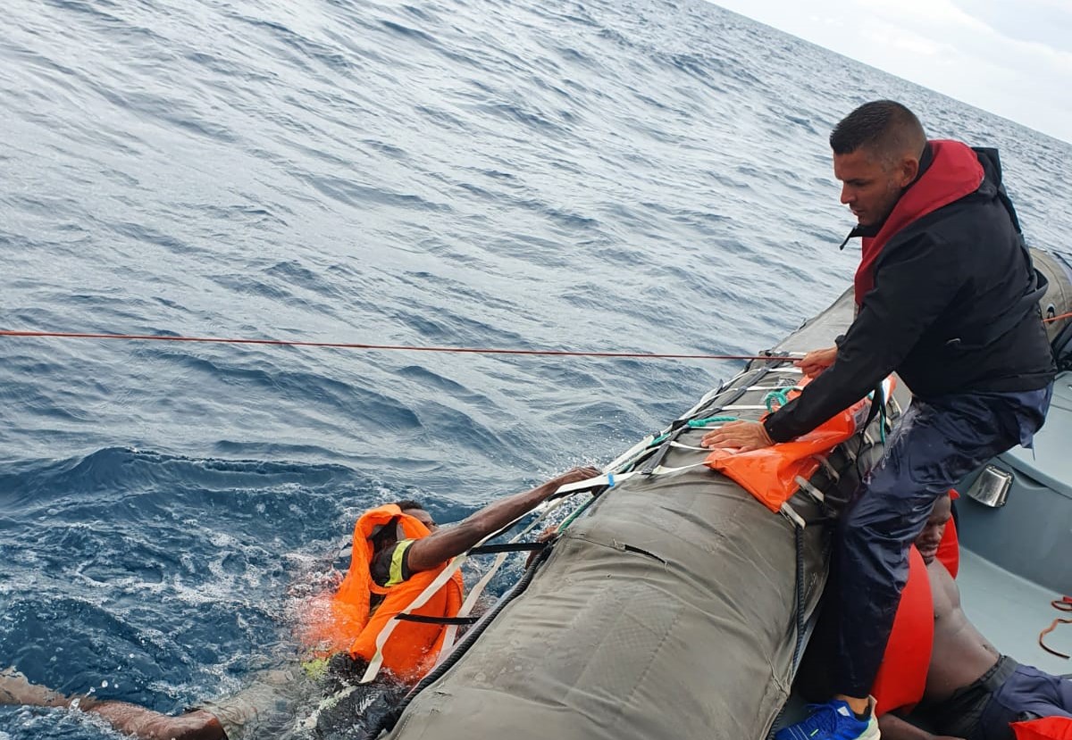 Mayotte : Cinq personnes perdent la vie dans le retournement d'un kwassa-kwassa