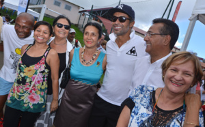 Fête le Mur: Yannick Noah inaugure un plateau de tennis à St-Paul