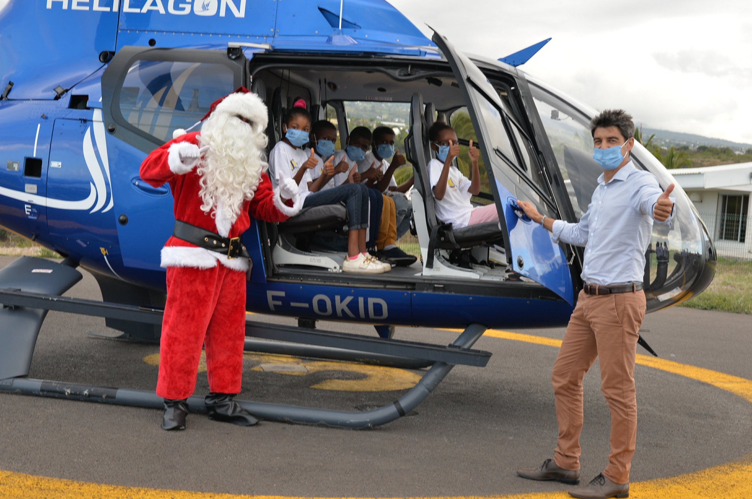 Les marmailles de 1000 Sourires s'envolent avec Hélilagon et Air Austral pour fêter Noël