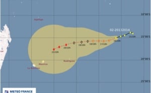 Météo France prévoit le passage au stade de cyclone vendredi