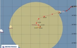 Le cyclone tropical intense Amara accélère vers Rodrigues