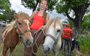 Des poneys à St-Denis: La manifestation contre l'Equitaxe en images