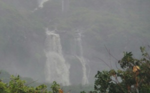 Images impressionnantes: la Ravine Trois Bassins submergée