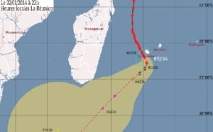 Point météo 22h30 : Le cyclone Bejisa à 70 km au sud de la Réunion