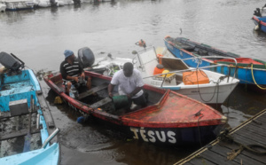 En images : Le port de St-Gilles méconnaissable après le passage de Bejisa