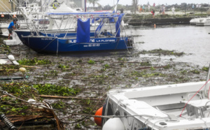 En images : Le port de St-Gilles méconnaissable après le passage de Bejisa