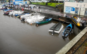 En images : Le port de St-Gilles méconnaissable après le passage de Bejisa