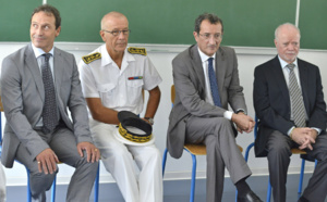 Le ministre de la Ville, François Lamy, à la rencontre de la population de Bras-Fusil