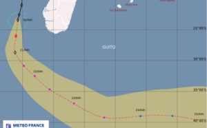 La forte tempête tropicale Guito continue sa course vers le Sud 