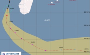 La forte tempête tropicale Guito continue sa course vers le Sud