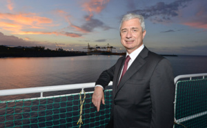 Claude Bartolone en visite sur le Marion Dufresne avant de quitter la Réunion