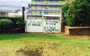Ste-Rose : Un bureau de vote recouvert de tags injurieux