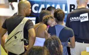Ambiance bon enfant à l'occasion de l'inauguration du salon de la maison