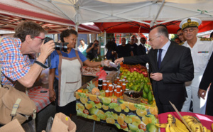 Journée marathon pour le ministre de l'Intérieur à la Réunion