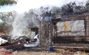 Incendie dans un entrepôt au Tour des Roches