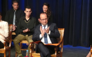 François Hollande fait des annonces pour l'emploi local