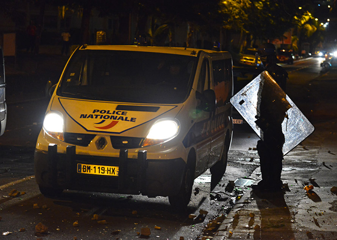 Chaudron : Les accrochages entre policiers et manifestants en images