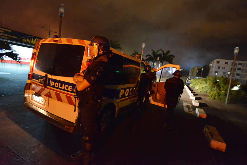 La deuxième nuit de tensions au Chaudron en images