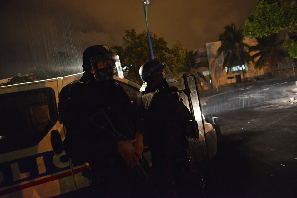 La deuxième nuit de tensions au Chaudron en images