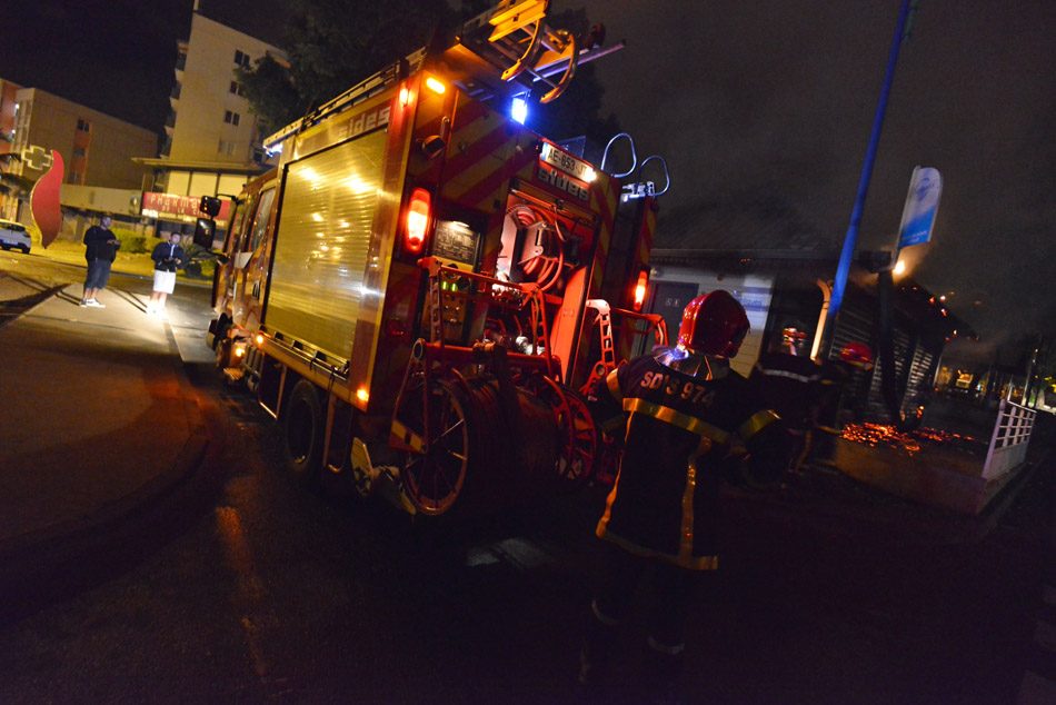La deuxième nuit de tensions au Chaudron en images