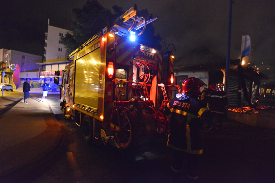 La deuxième nuit de tensions au Chaudron en images