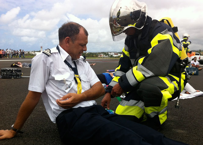 Retour en images de la simulation de crash d'avion à Gillot