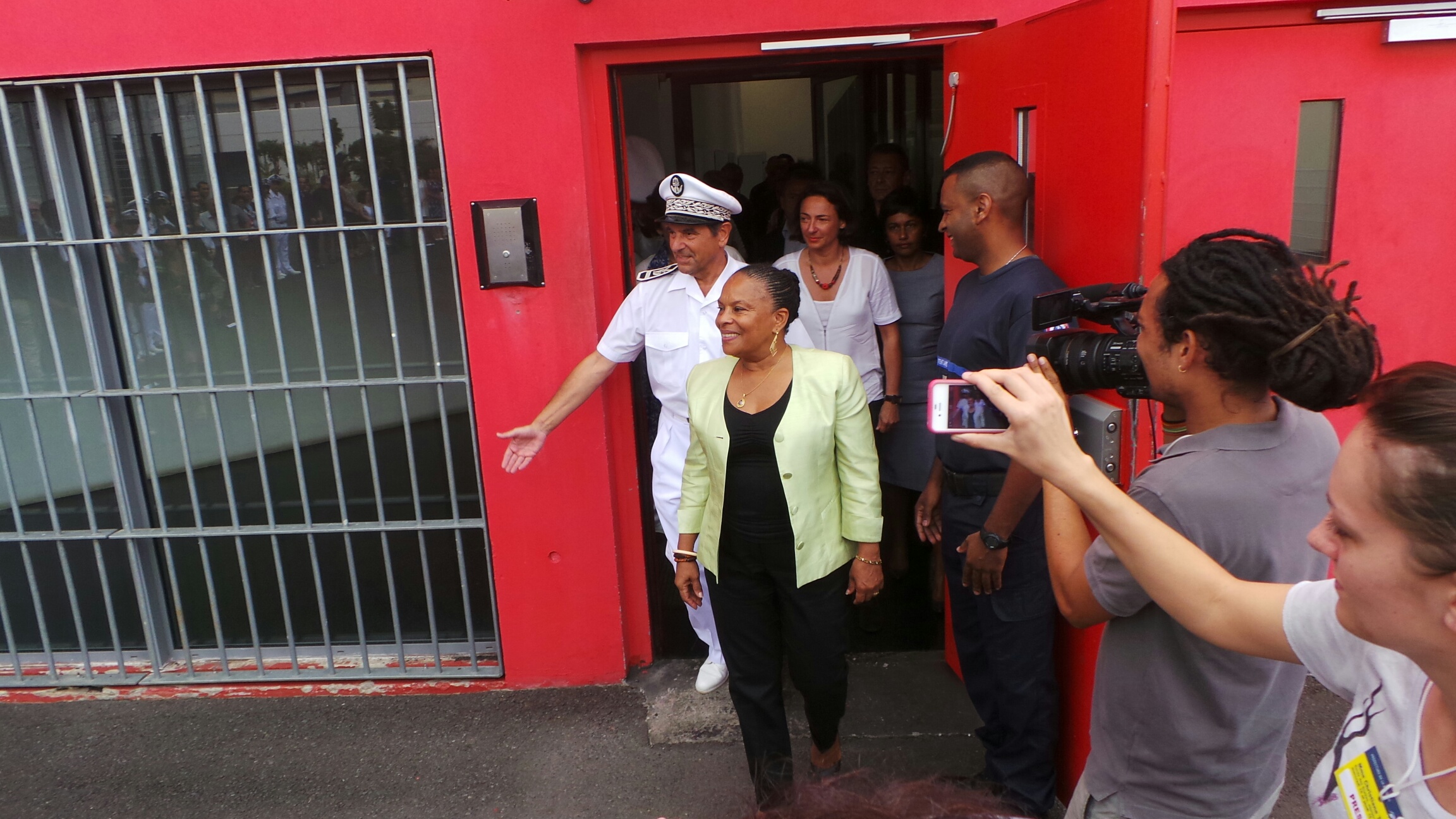 Christiane Taubira visite la prison de Domenjod